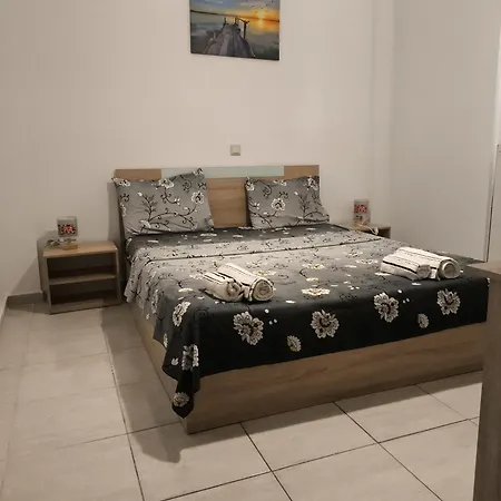 Anna's Apartman Néa Mihanióna