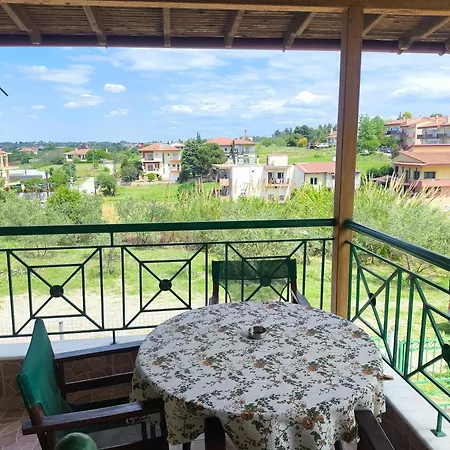 Anna's アパート ネア・ミカニオーナ